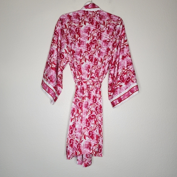 Natori Pink Floral Silky Robe - Picture 3 of 4